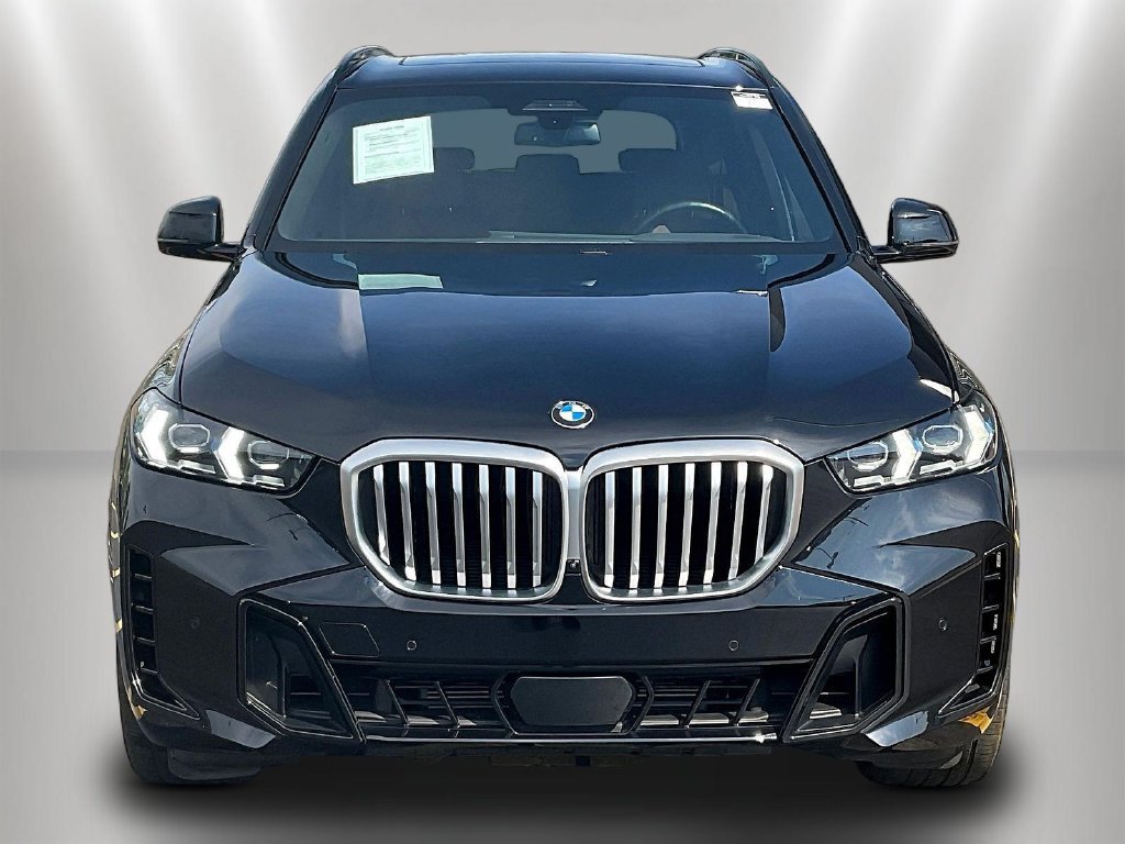 Used 2024 BMW X5 xDrive40i w/ M Sport Package AWD/4WD image 2