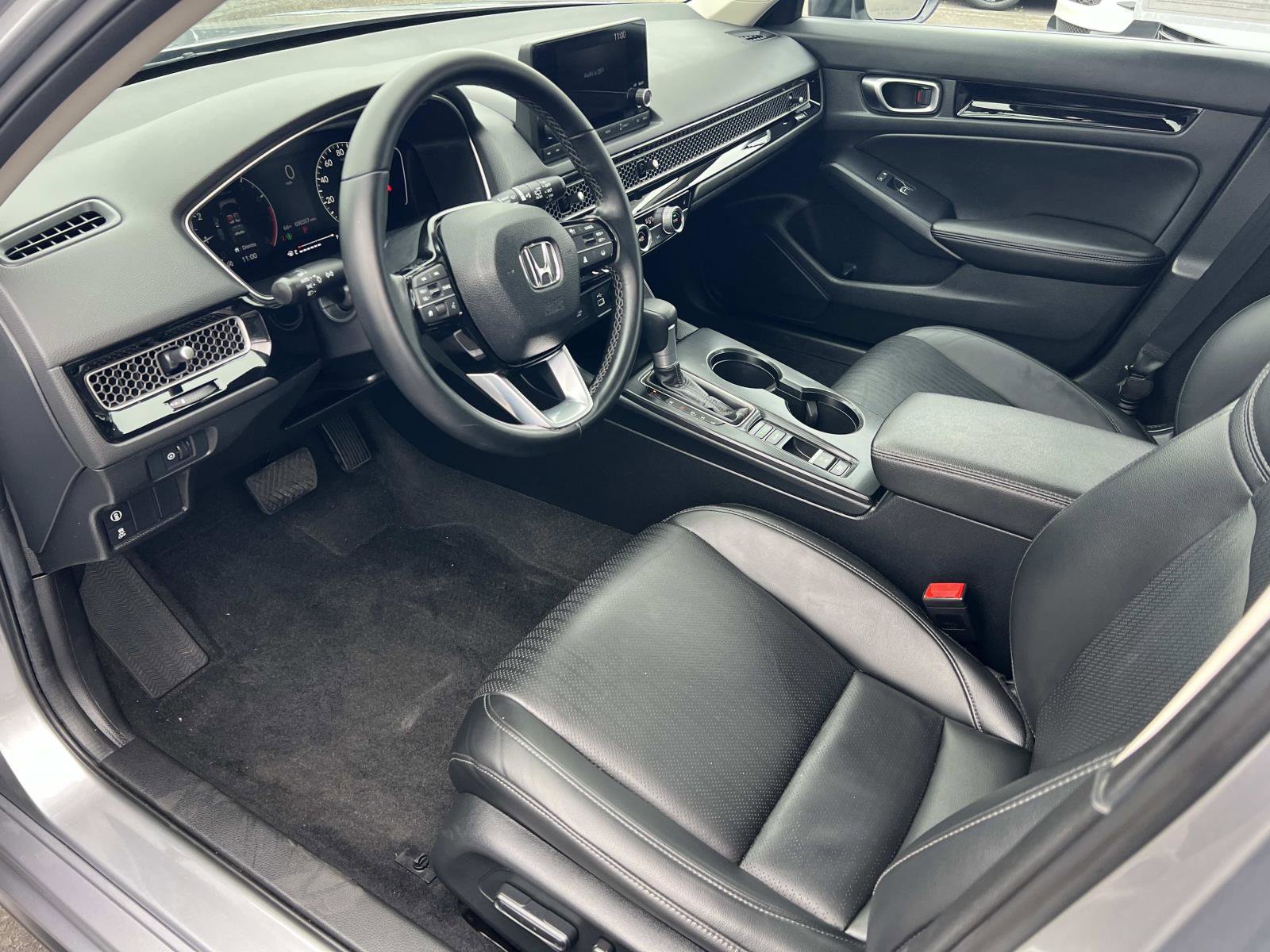 Used 2024 Honda Civic EX-L image 5