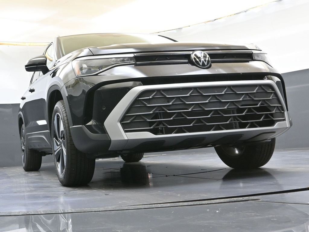 New 2025 Volkswagen Taos SE image 39