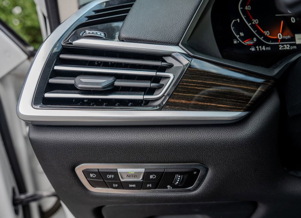 Used 2019 BMW X7 xDrive40i w/ Cold Weather Package AWD/4WD image 8