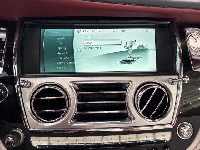 Used 2017 Rolls-Royce Dawn image 86