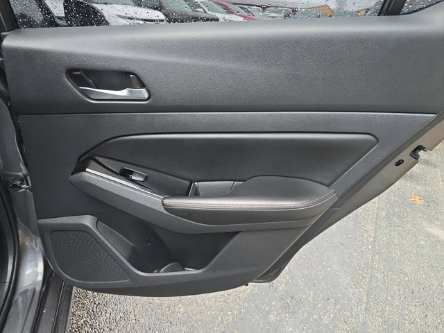 Used 2023 Nissan Altima 2.5 SR w/ SR Premium Package image 17