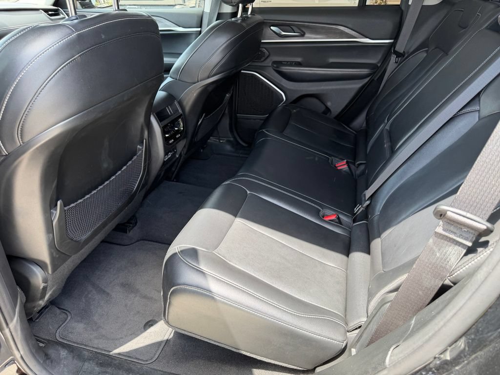 Used 2022 Jeep Grand Cherokee Limited AWD/4WD image 10