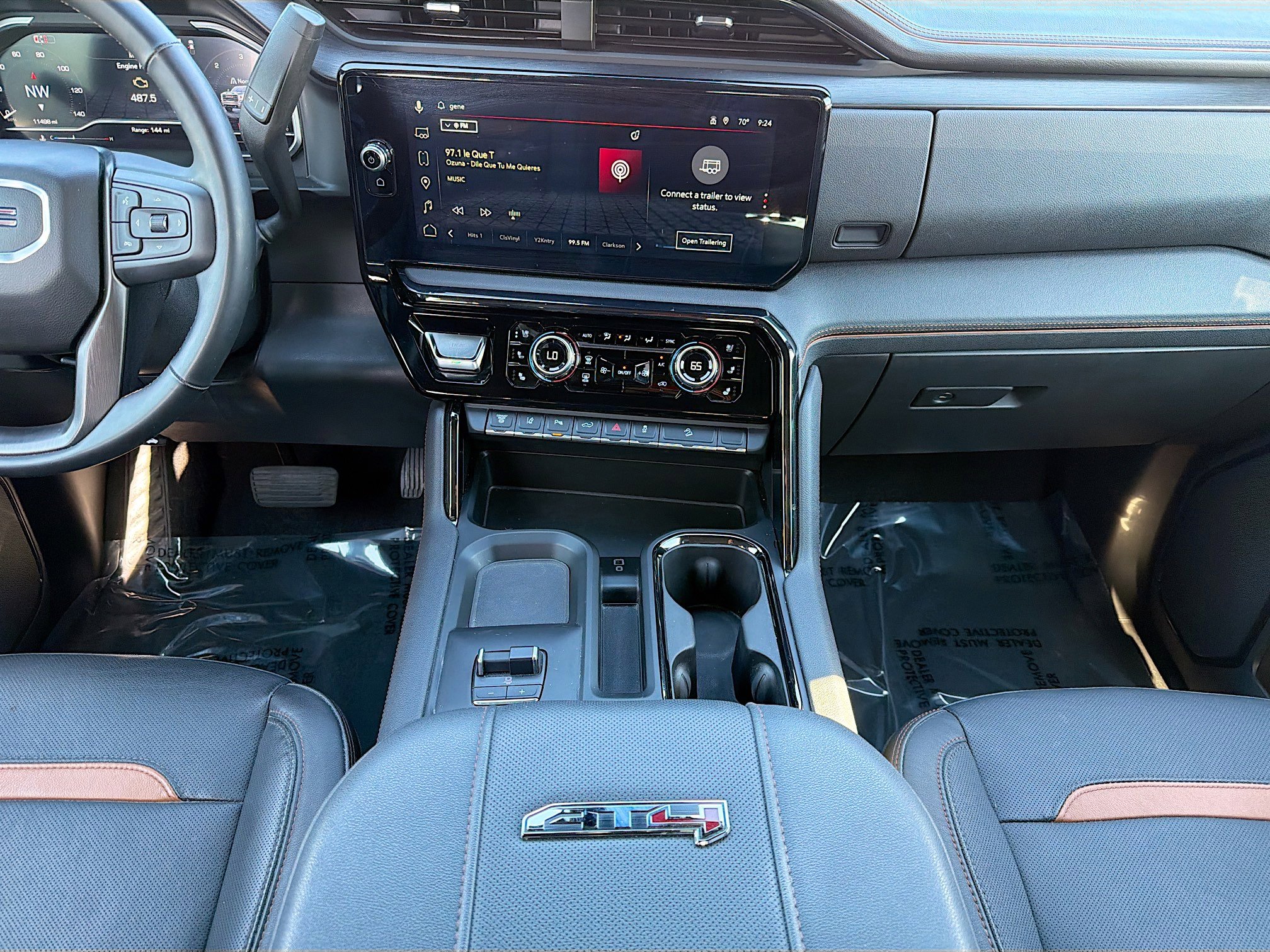 Used 2024 GMC Sierra 2500 AT4 w/ AT4 Premium Plus Package image 18