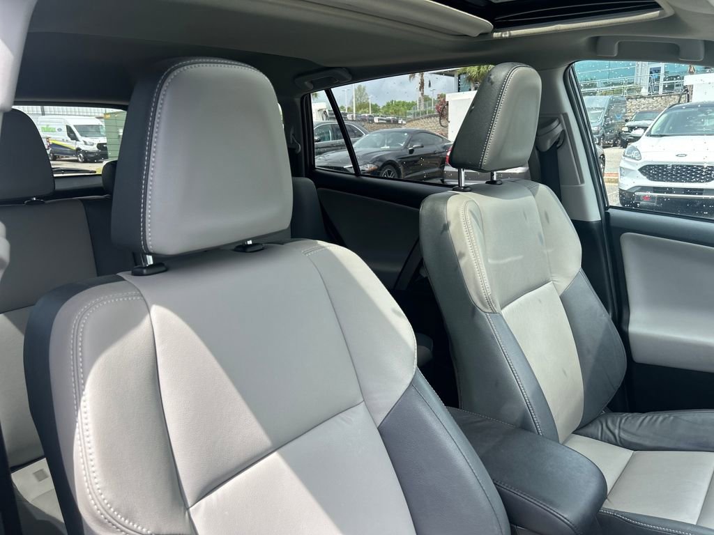 Used 2014 Toyota RAV4 Limited w/ Technology Package image 13