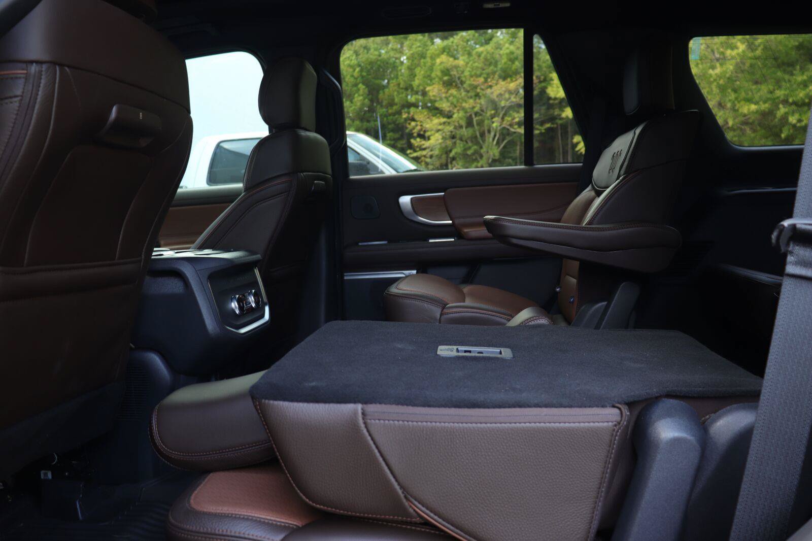 Used 2025 Ford Expedition King Ranch AWD/4WD image 13