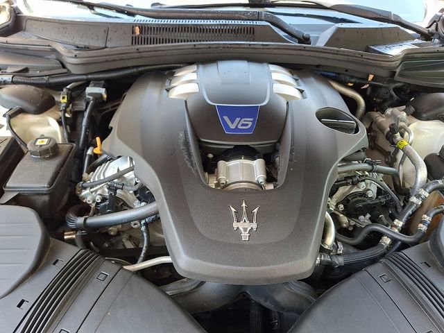 Used 2015 Maserati Quattroporte S Q4 AWD/4WD image 30