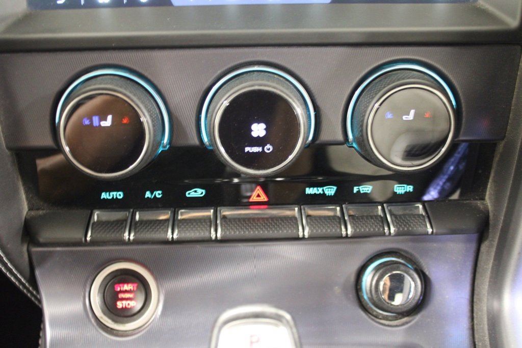 Used 2022 Jaguar F-TYPE R image 23