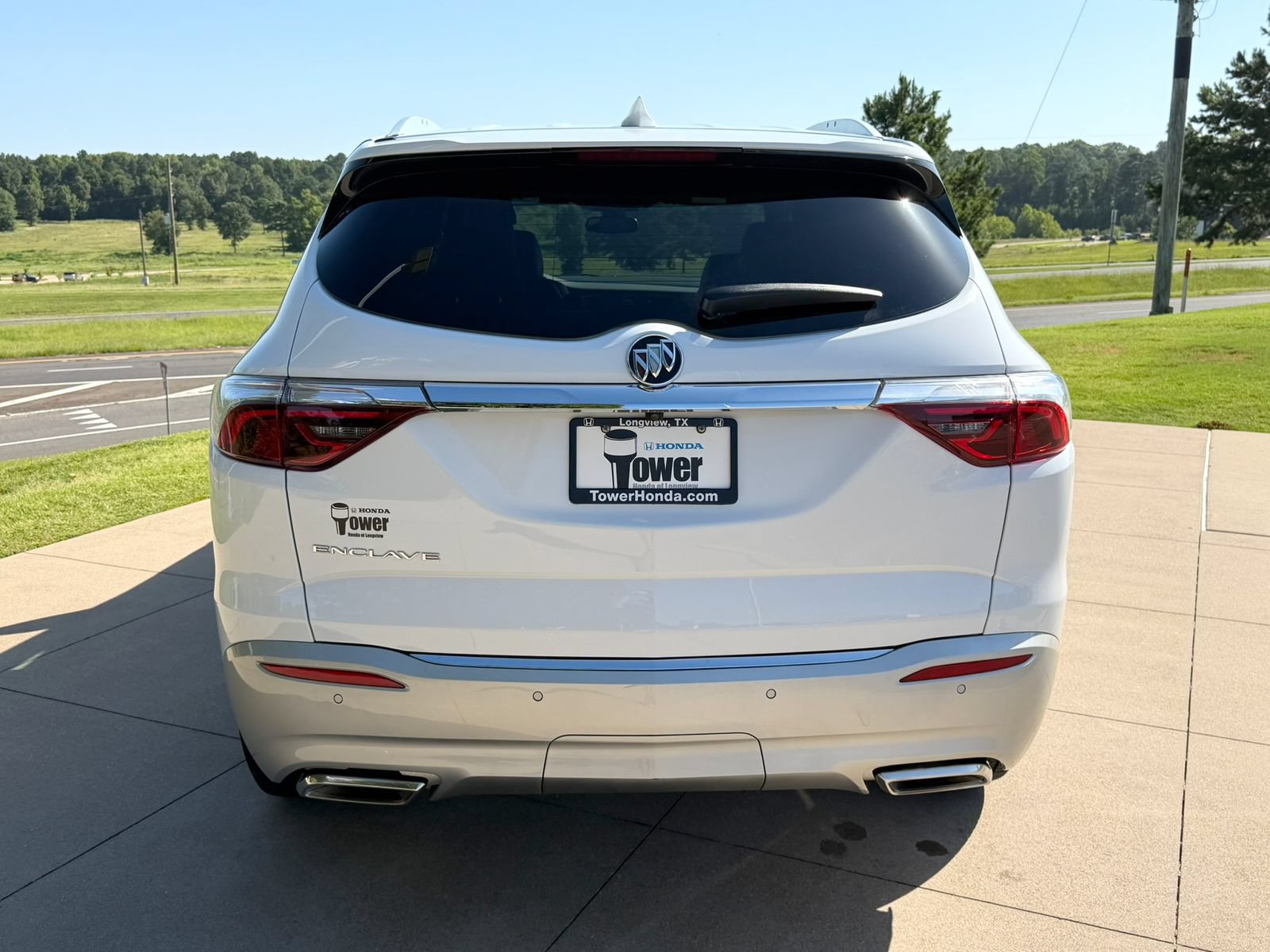 Used 2023 Buick Enclave Essence w/ Trailering Package, 5000 lbs. FWD image 5