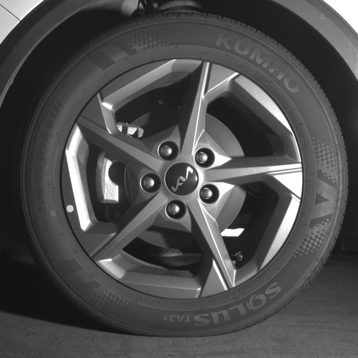 Used 2025 Kia K4 LXS image 12