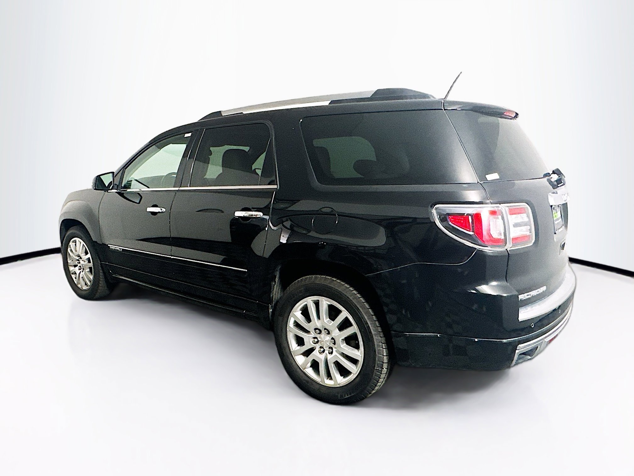 Used 2016 GMC Acadia Denali FWD image 5