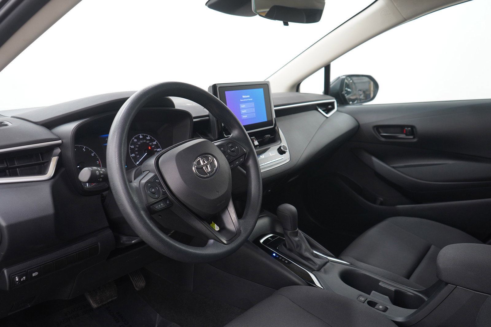 Used 2023 Toyota Corolla LE image 21