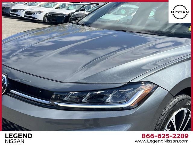 Used 2025 Volkswagen Jetta Sport image 9