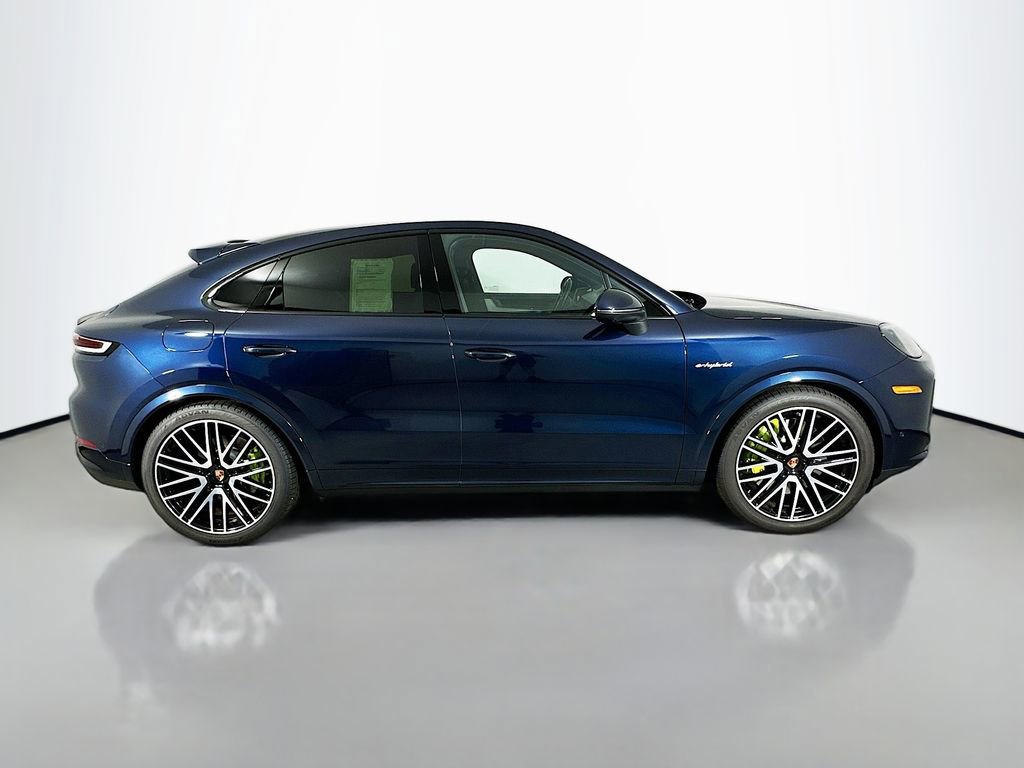 Certified 2025 Porsche Cayenne S AWD/4WD image 8