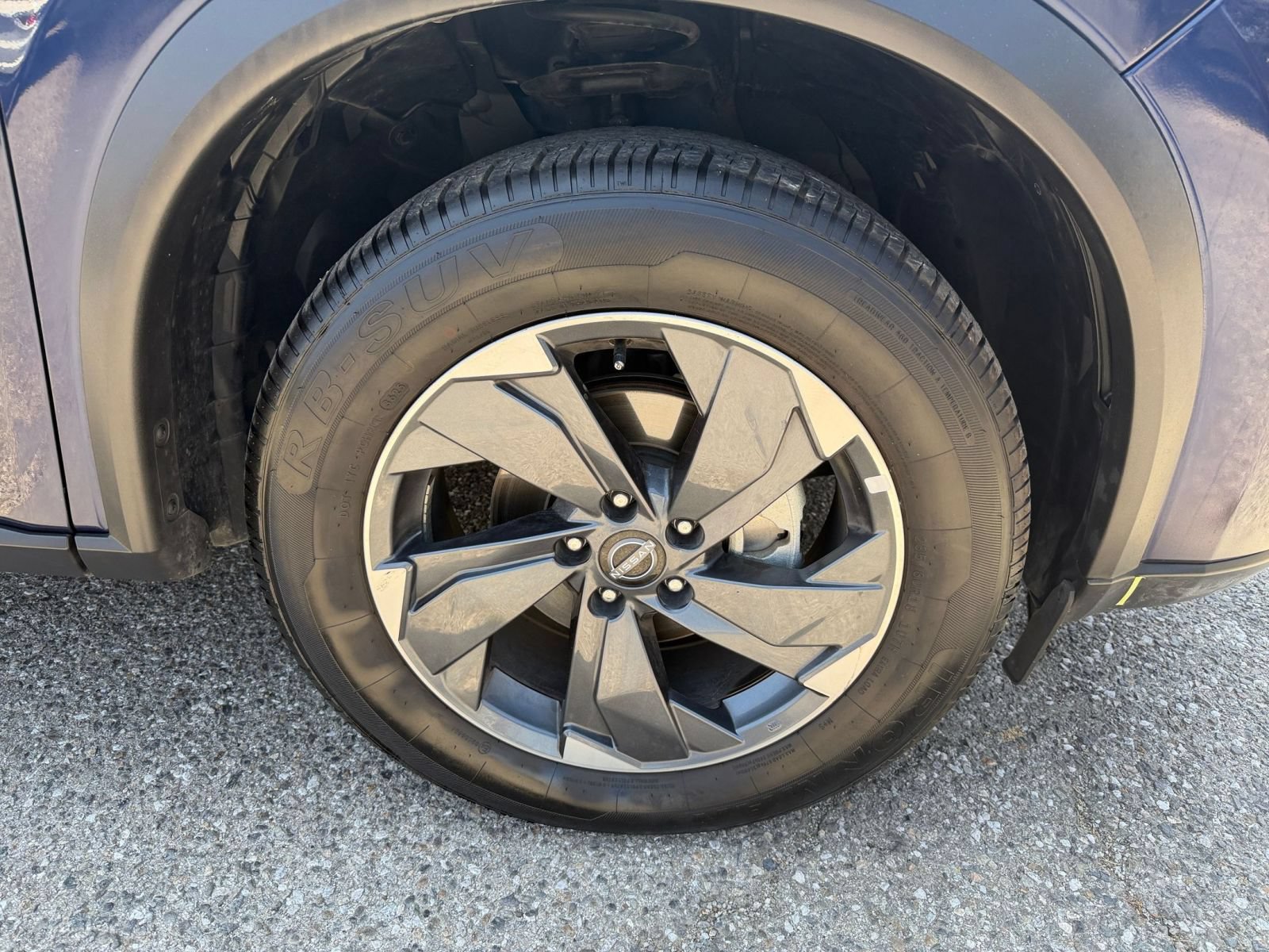 Used 2025 Nissan Rogue SV FWD image 32