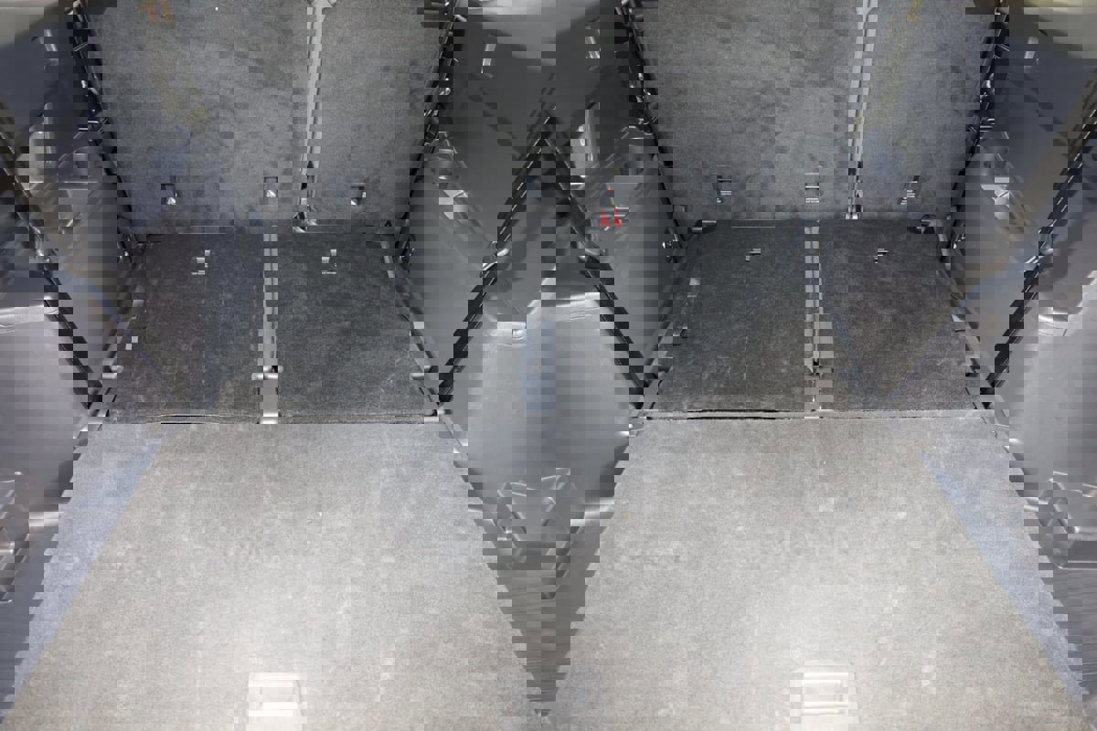 Used 2024 Volkswagen Atlas SE image 17