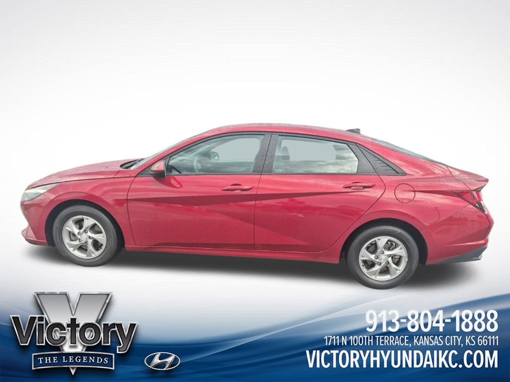 Used 2023 Hyundai Elantra SE FWD image 3
