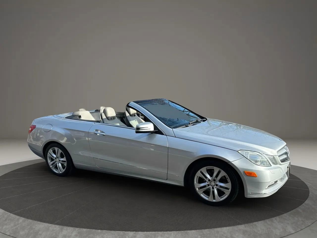 Used 2011 Mercedes-Benz E 350 Cabriolet image 13
