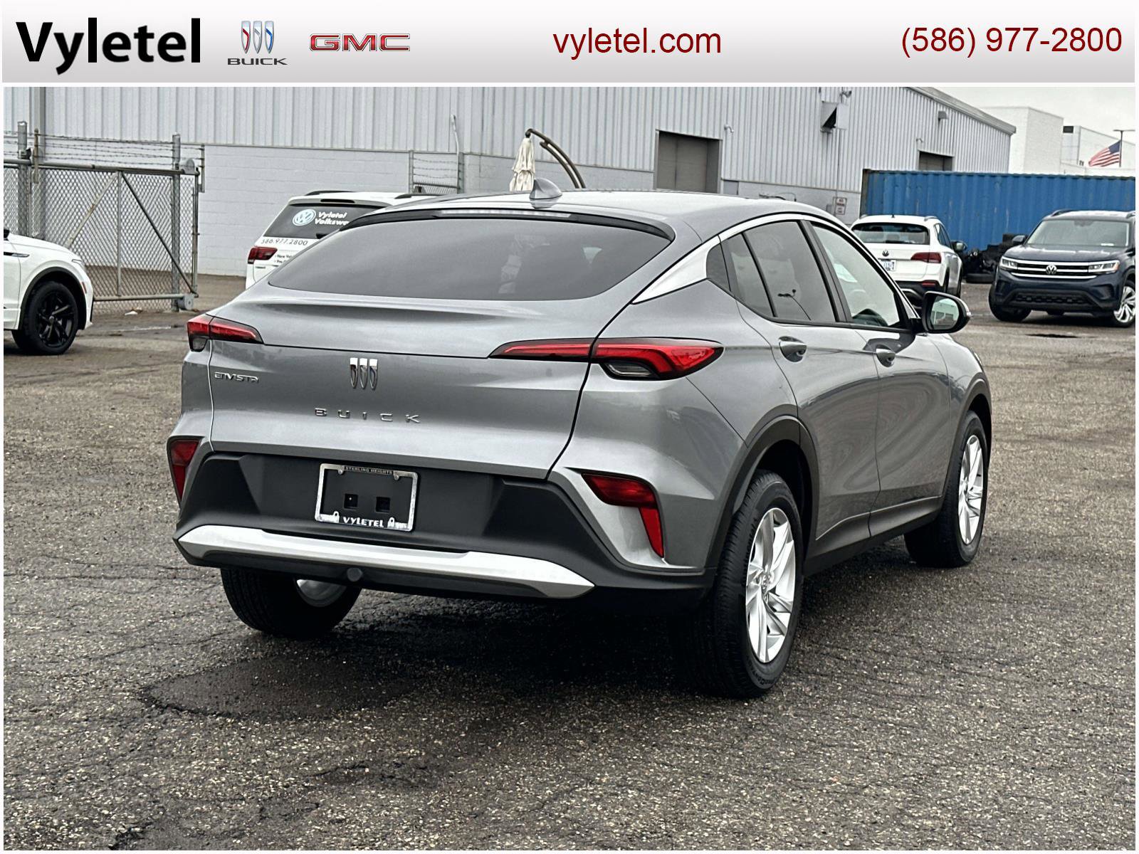 Used 2024 Buick Envista Preferred w/ Convenience I Package image 3