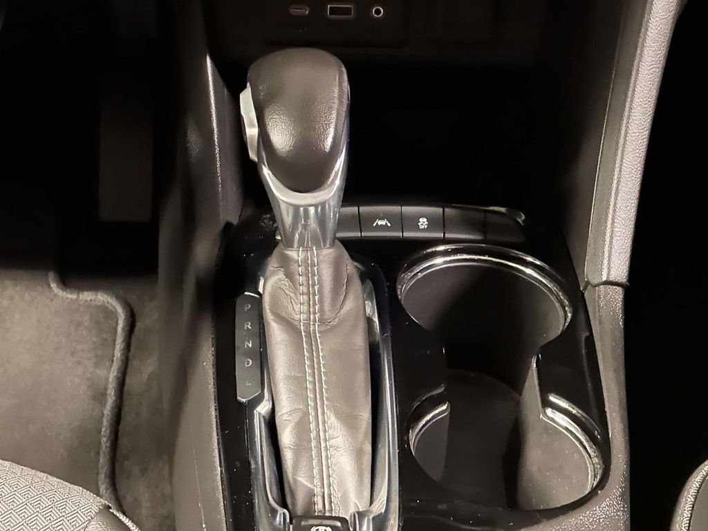 Used 2023 Buick Encore GX Preferred w/ Cold Weather Comfort Package FWD image 20