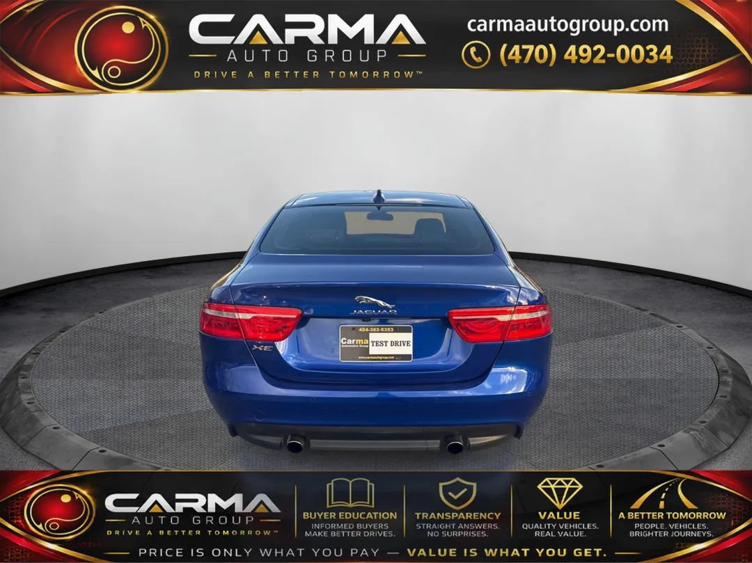Used 2017 Jaguar XE Premium RWD image 4
