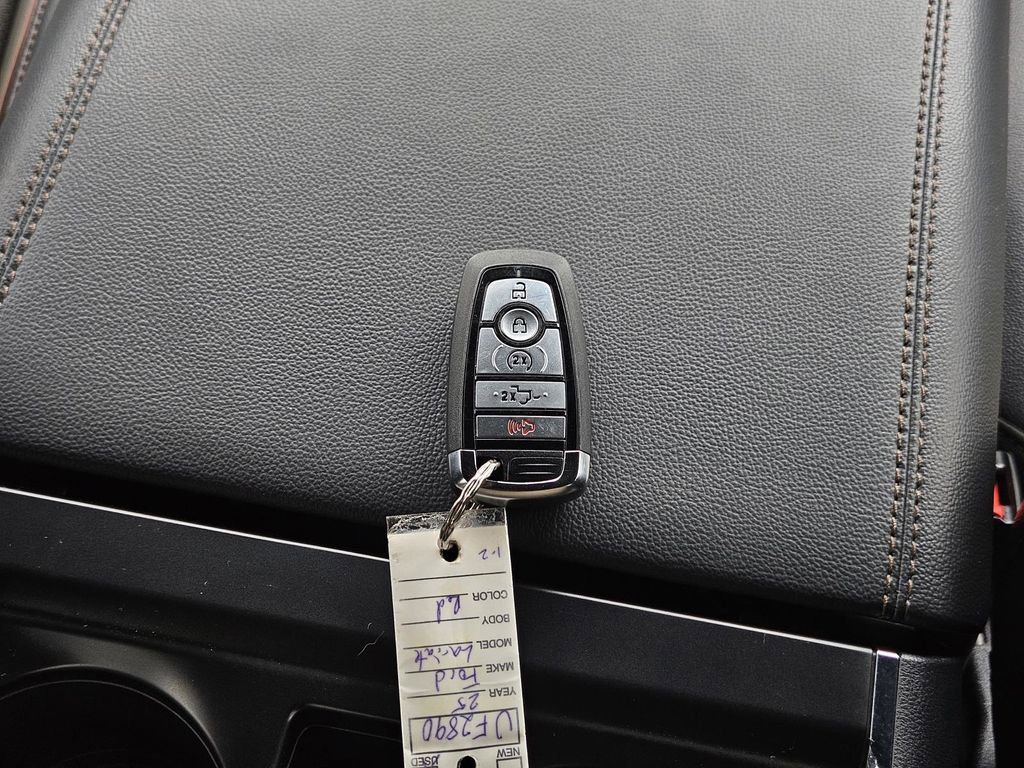 Used 2025 Ford F150 Lariat w/ Equipment Group 501A Mid image 33