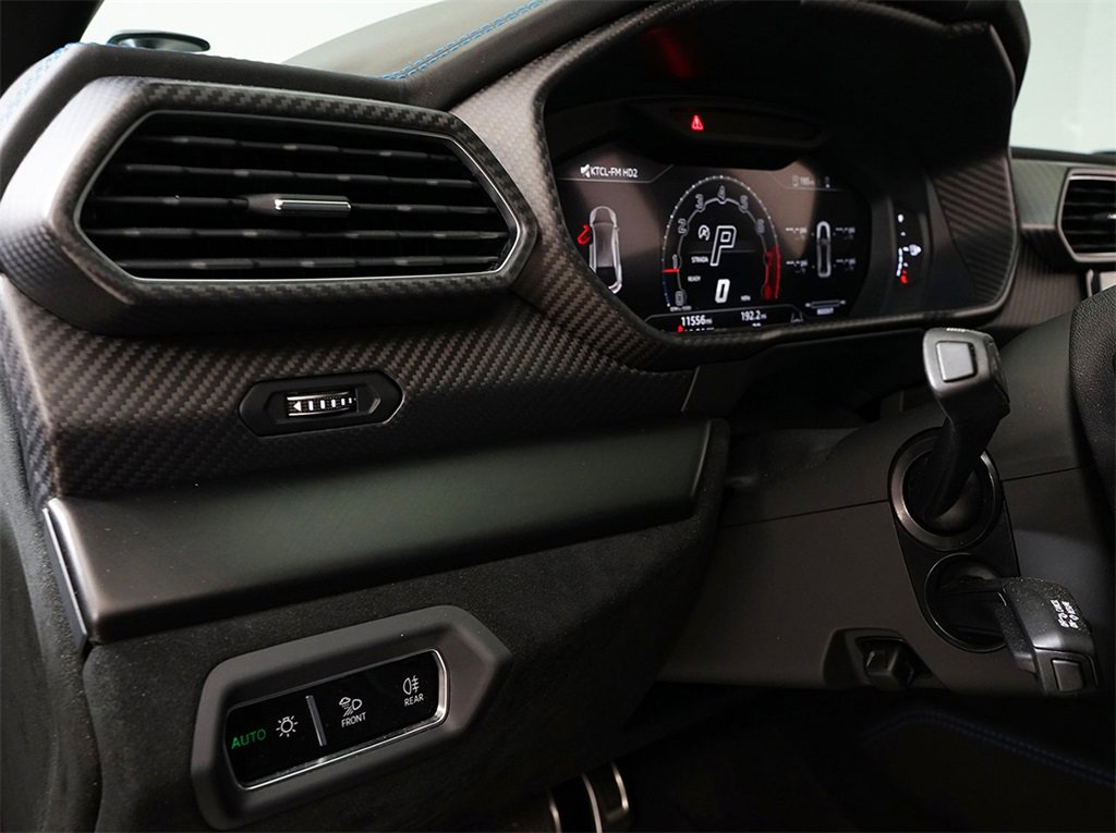 Used 2023 Lamborghini Urus Performante image 11