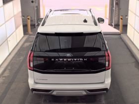 Used 2025 Ford Expedition Platinum AWD/4WD image 5