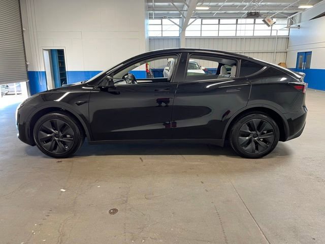 Used 2025 Tesla Model Y Long Range RWD image 6