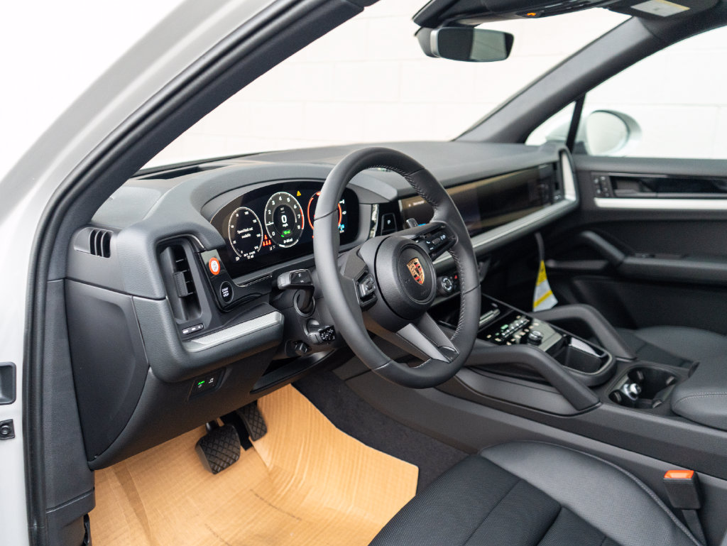 New 2026 Porsche Cayenne E-Hybrid AWD/4WD image 4