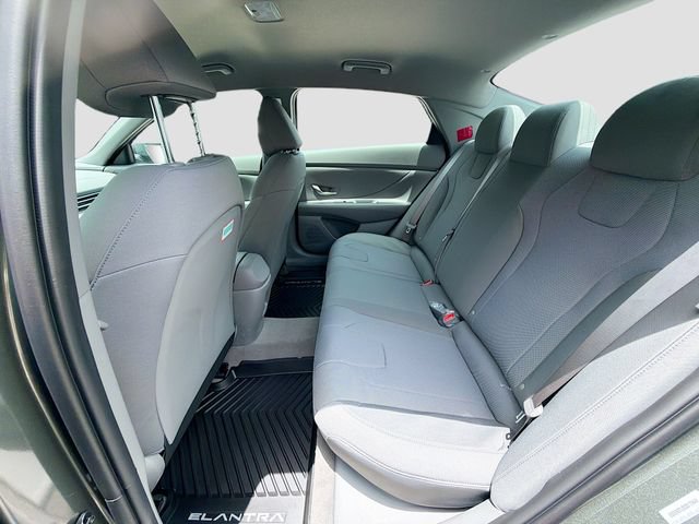 New 2026 Hyundai Elantra SE FWD image 23