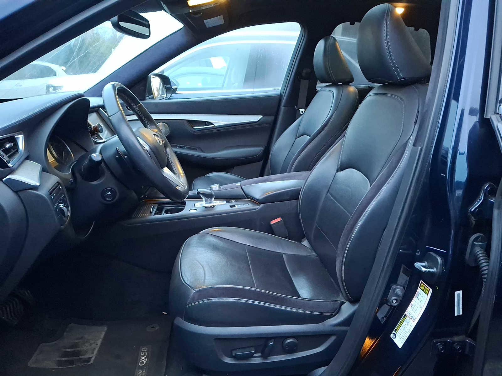 Used 2019 INFINITI QX50 Essential w/ Sensory Package image 10