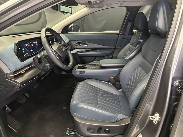 Used 2024 Nissan Ariya AWD image 21