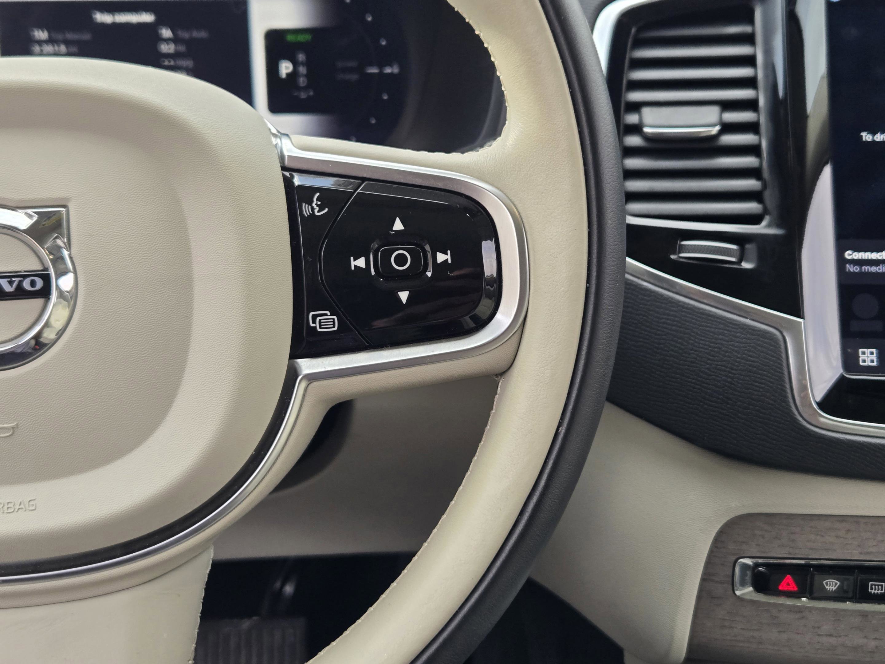 Used 2023 Volvo XC90 T8 Plus w/ Protection Package Premier AWD/4WD image 28