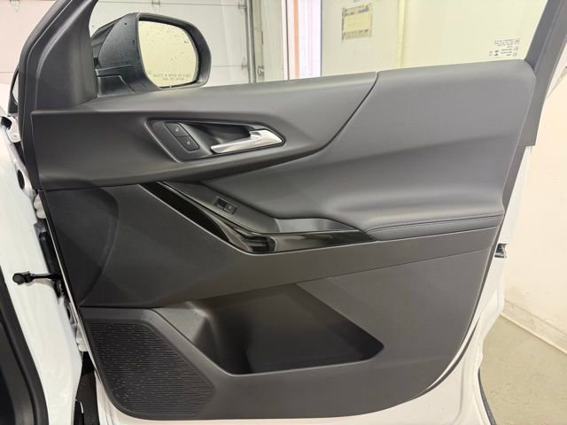 New 2026 Chevrolet Equinox LT image 28