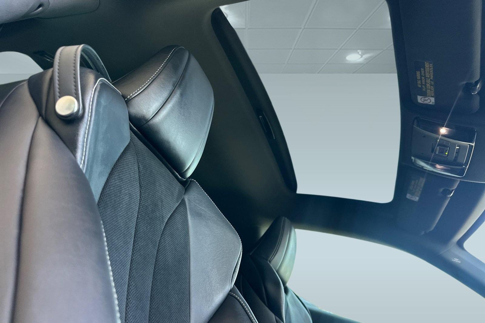 Used 2018 Lexus LC 500 Coupe w/ Sport Package RWD image 25