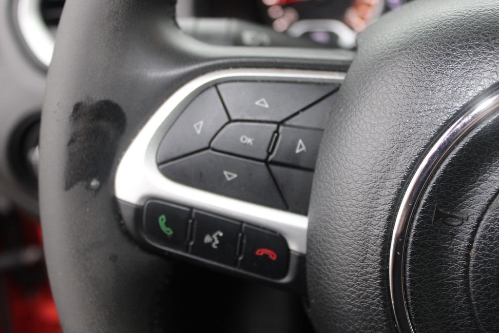 Used 2019 Jeep Renegade Latitude image 19