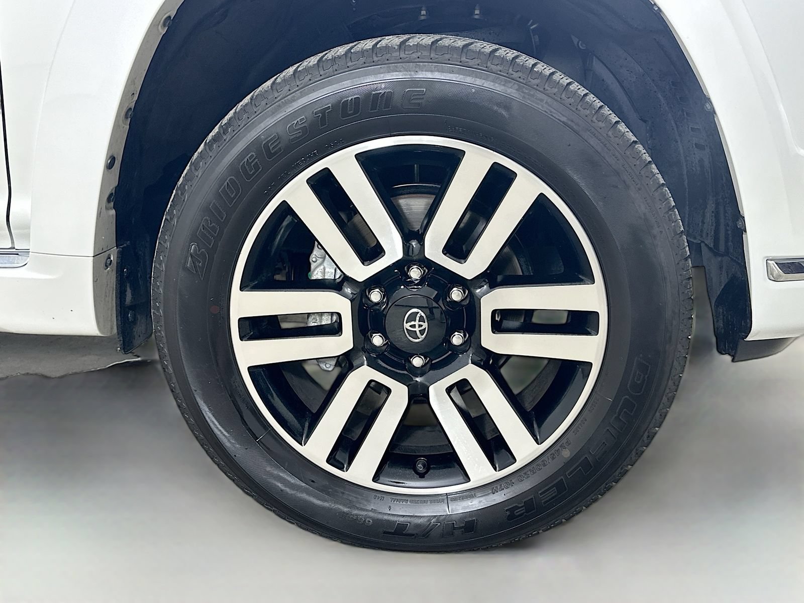 Used 2024 Toyota 4Runner Limited AWD/4WD image 10