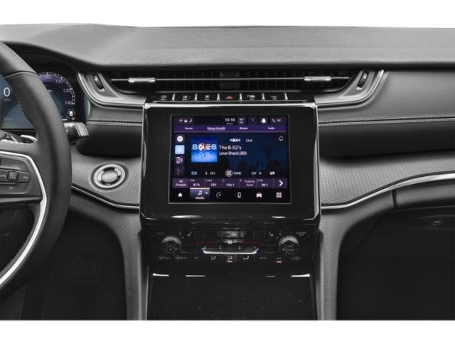 Used 2025 Jeep Grand Cherokee Altitude AWD/4WD image 12