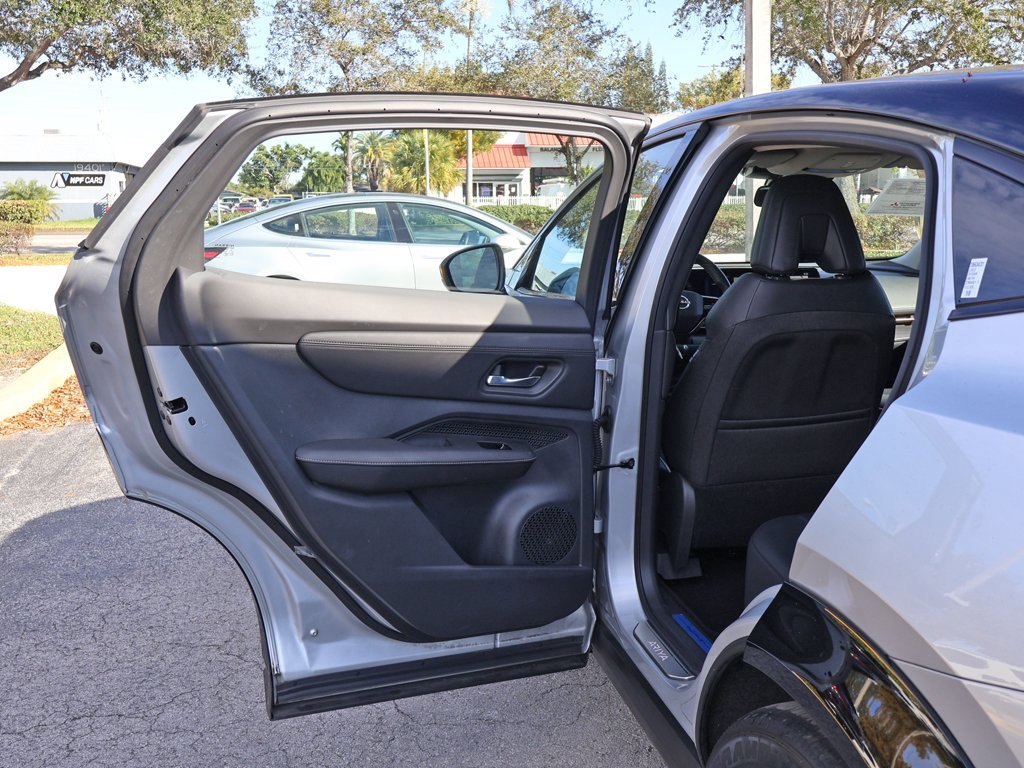 Used 2023 Nissan Ariya AWD image 25
