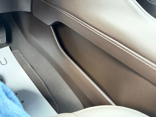 Used 2024 Chevrolet Suburban LT image 22