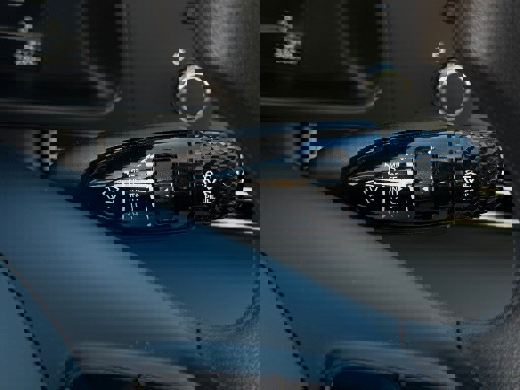 Certified 2023 Hyundai Elantra SE image 21