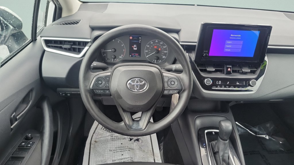 Used 2025 Toyota Corolla LE FWD image 12