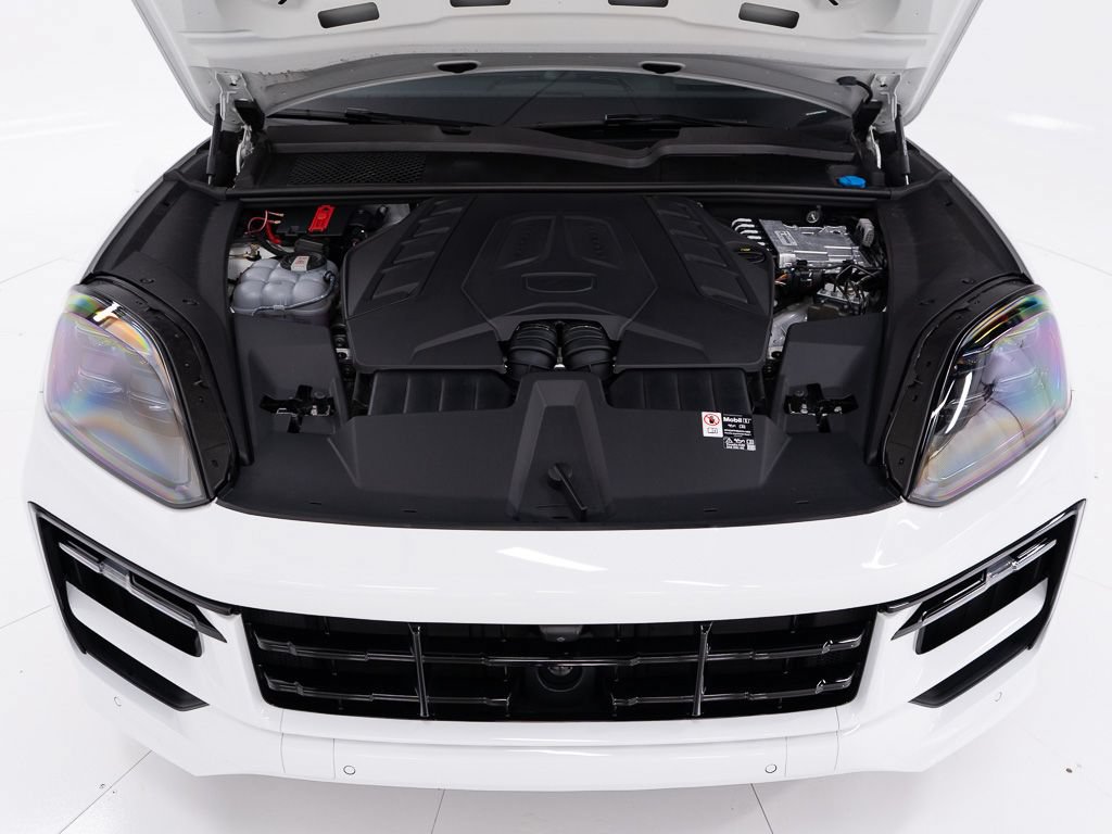 Used 2026 Porsche Cayenne GTS AWD/4WD image 47