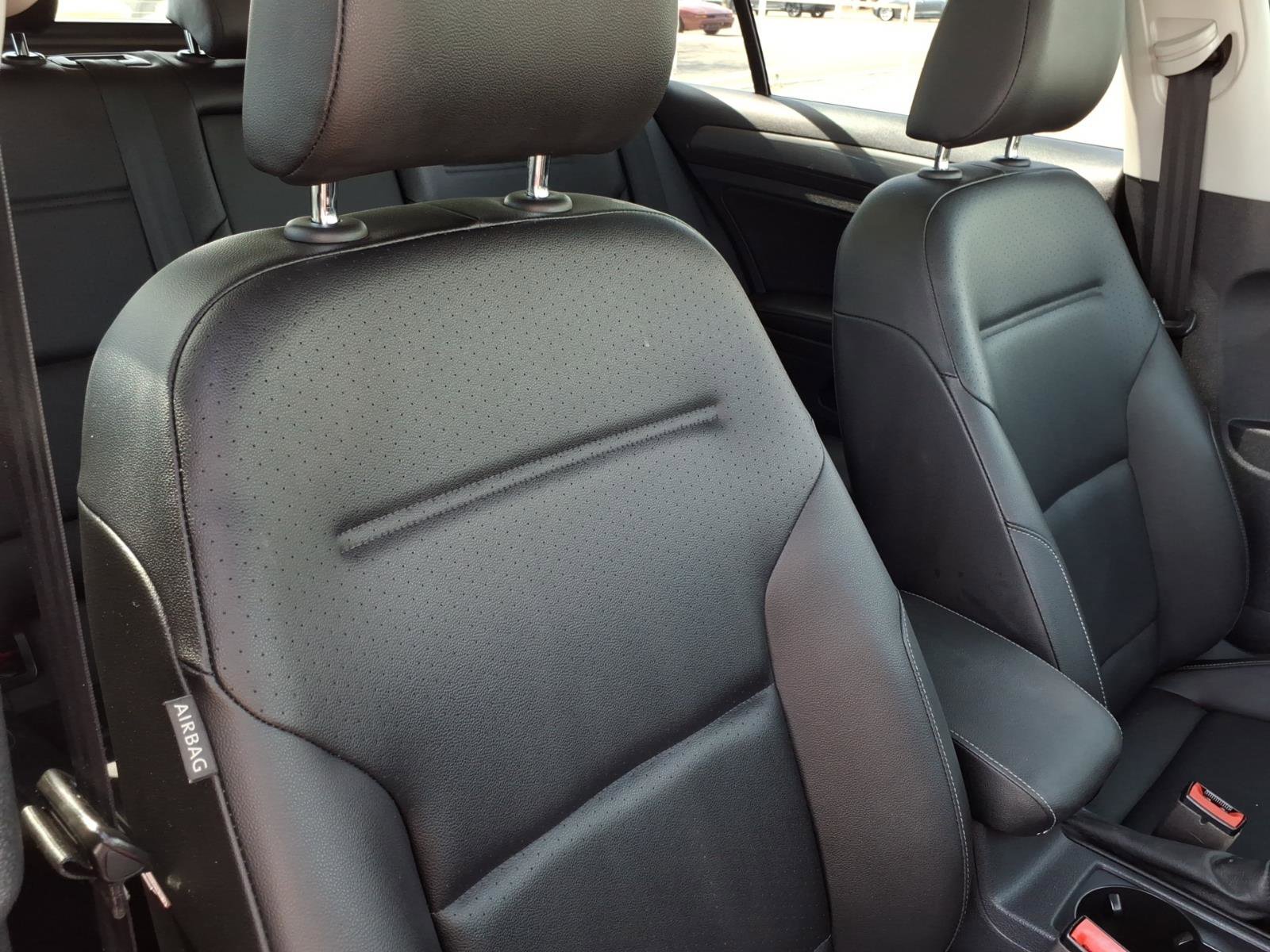 Used 2018 Volkswagen Golf Alltrack SE image 12