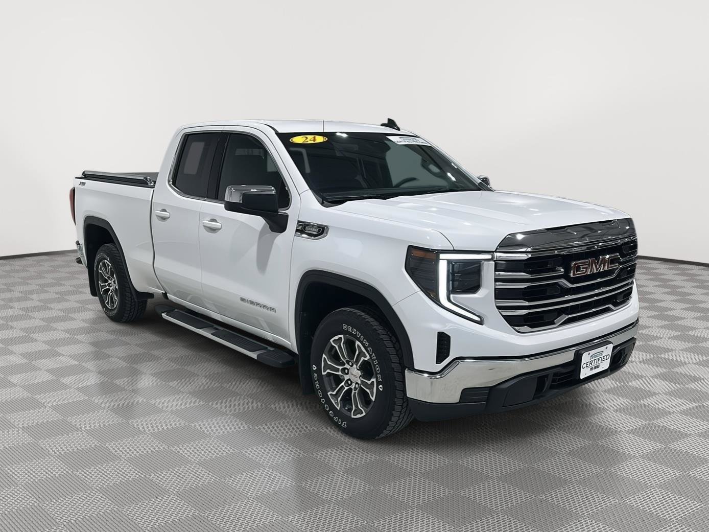 Used 2024 GMC Sierra 1500 SLE image 7
