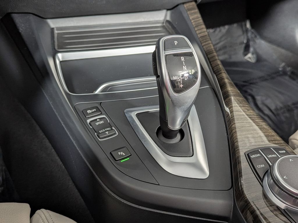 Used 2020 BMW 230i xDrive Convertible w/ Premium Package image 39