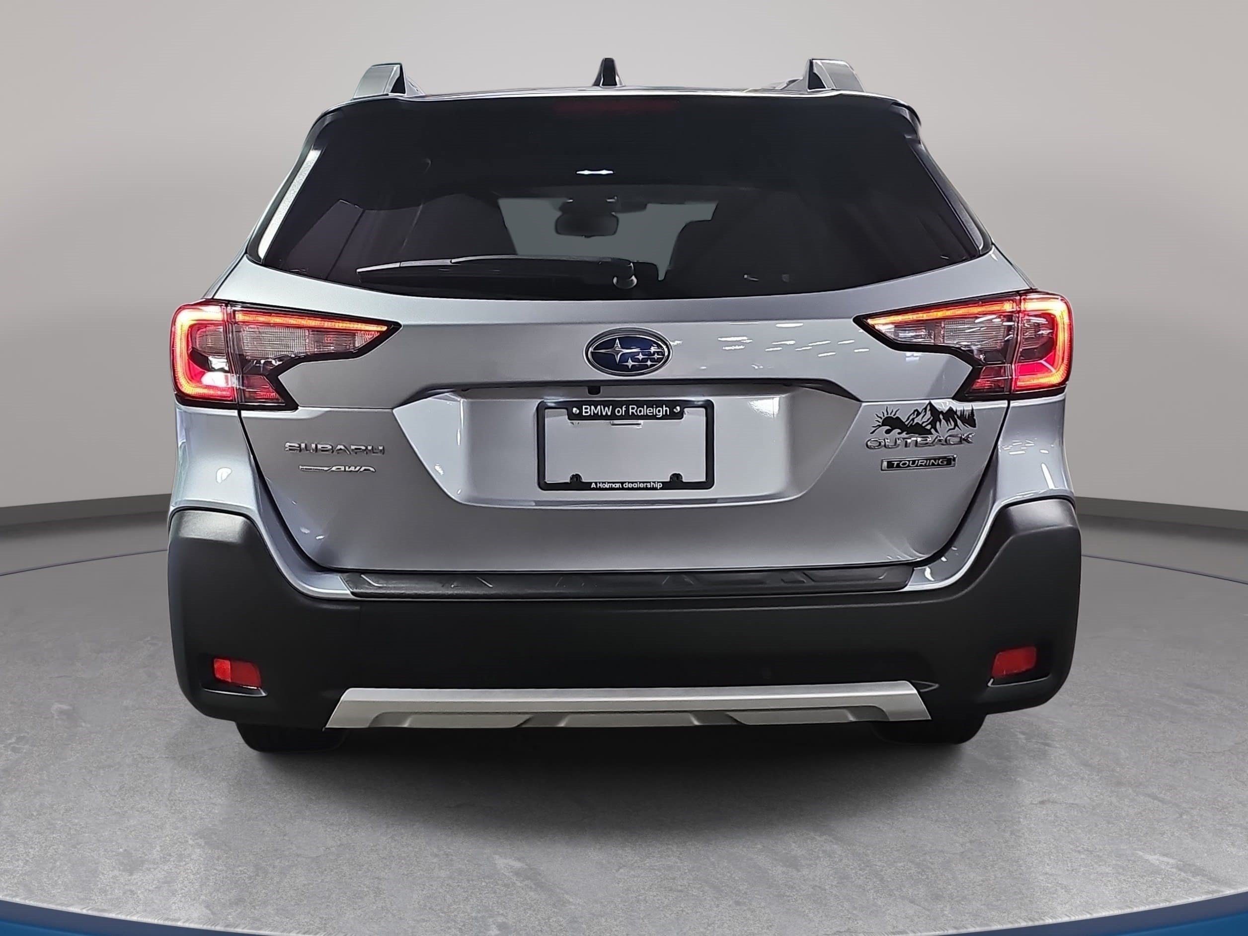 Used 2025 Subaru Outback Touring AWD/4WD image 6