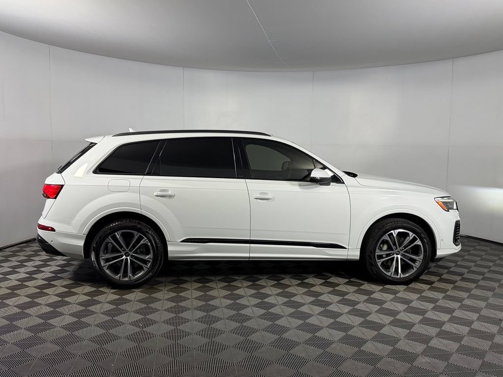 Used 2025 Audi Q7 2.0T Premium Plus w/ Premium Plus Package AWD/4WD image 5