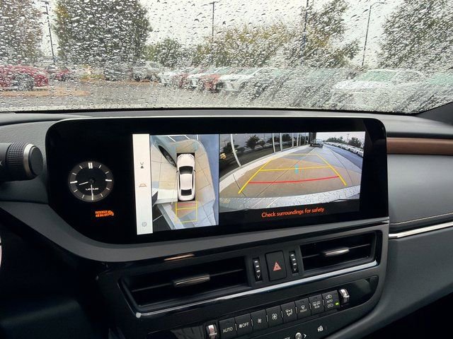 New 2025 Lexus ES 350 Ultra Luxury image 32